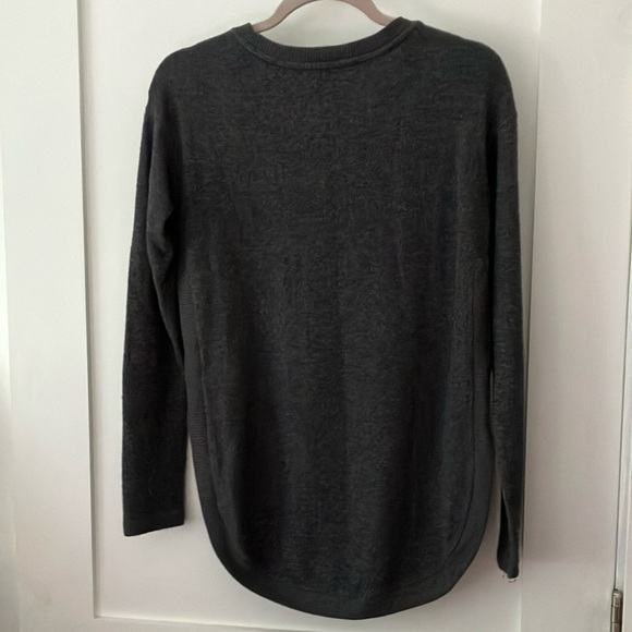 Kismet women’s XS soft Heather Gray Knit Top - Picture 12 of 15